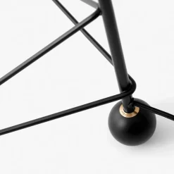 Tripod HM9 bordslampa matt black
