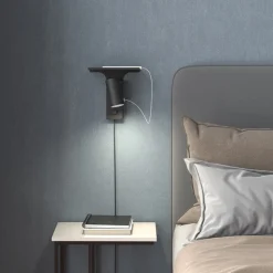 Tyson vägglampa USB-C höger sladd ner svartstruktur
