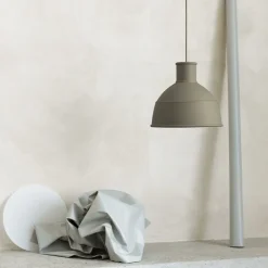 Unfold taklampa oliv