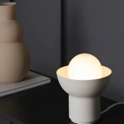 Up bordslampa beige