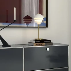 Valencia bordslampa mattvit/mässing