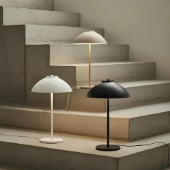 Vali bordslampa mattvit