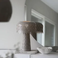 Verbera bordslampa greige