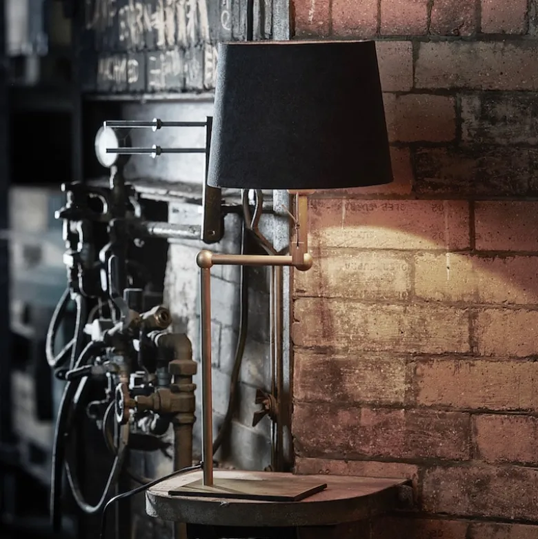 Viken Bordslampa råmässing