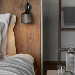 Vipp 524 vägglampa svart