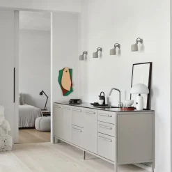 Vipp 524 vägglampa varmgrå