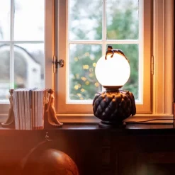Viva La Diva bordslampa svart/vit matt