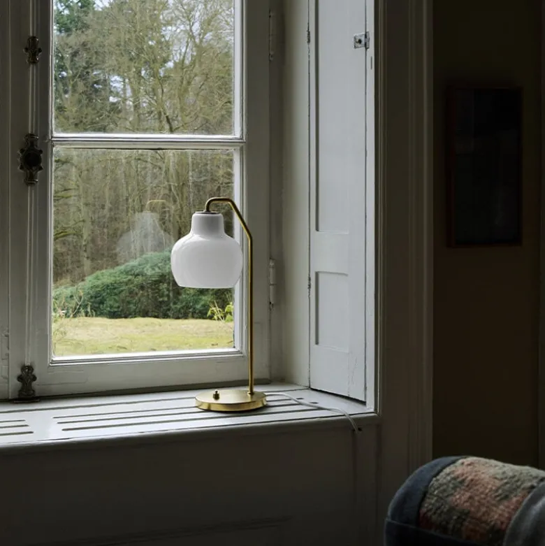 VL Ring Crown bordslampa opalglass/brass