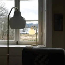VL Ring Crown golvlampa opalglass/brass