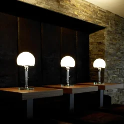 WA 24 Wagenfeld Bordslampa nickel, skärm av opal glas