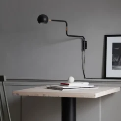 YES! 62 vägglampa svart