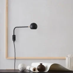 YES! vägglampa svart