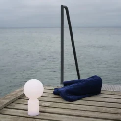 Yo S portabel bordslampa vit