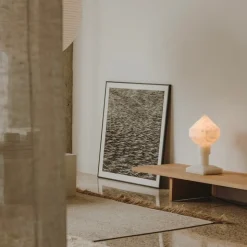 Zeleste bordslampa alabaster